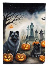 Keeshond Spooky Halloween Garden Flag Mailbox Flag Decorative Yard Flag Banner Outside Patio Artwork Yard Flower Beds, Garden Size, Multicolor (Default: Default)